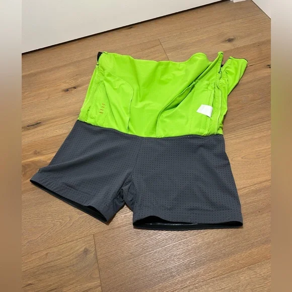 Medium/large fit golf skirt/skort Kinona